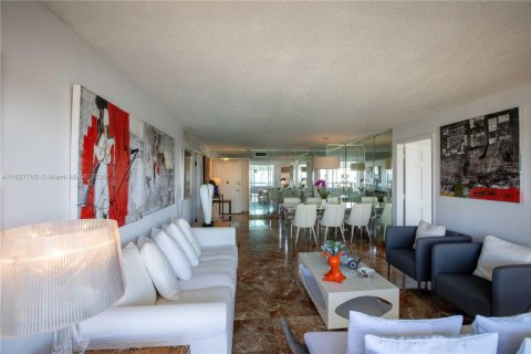 Copropriété à vendre à Miami Beach, Floride: 2 chambres, 118.91 m2 № 2017242 - photo 5