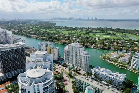 Copropriété à vendre à Miami Beach, Floride: 2 chambres, 118.91 m2 № 2017242 - photo 26