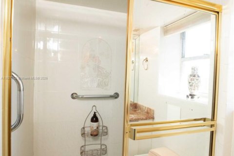 Copropriété à vendre à Miami Beach, Floride: 2 chambres, 118.91 m2 № 2017242 - photo 21