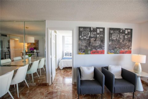 Copropriété à vendre à Miami Beach, Floride: 2 chambres, 118.91 m2 № 2017242 - photo 6