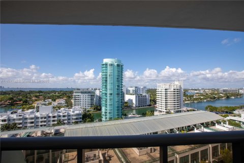 Copropriété à vendre à Miami Beach, Floride: 2 chambres, 118.91 m2 № 2017242 - photo 4