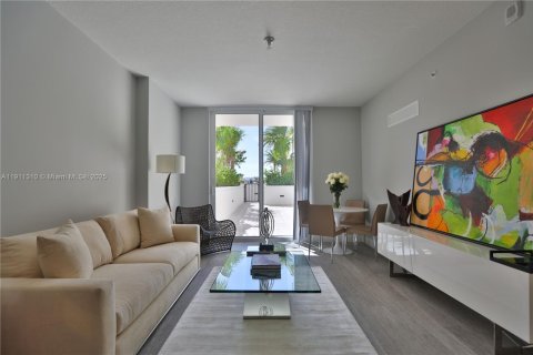 Apartment in Coral Gables, Florida 2 bedrooms, 105.17 sq.m. № 1967257 - photo 12