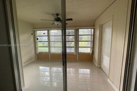 Condominio en venta en Margate, Florida, 2 dormitorios, 92.9 m2 № 2042417 - foto 10