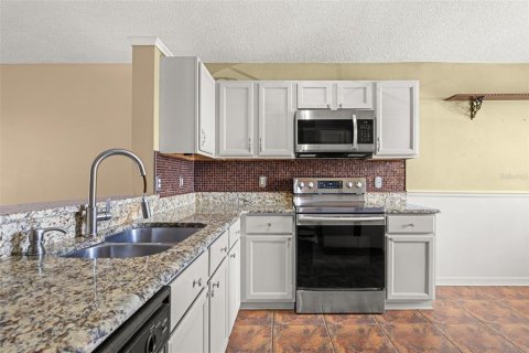 Villa ou maison à louer à Orlando, Floride: 3 chambres, 122.07 m2 № 2396630 - photo 3