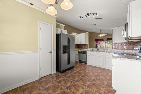 Villa ou maison à louer à Orlando, Floride: 3 chambres, 122.07 m2 № 2396630 - photo 5