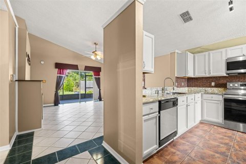 Villa ou maison à louer à Orlando, Floride: 3 chambres, 122.07 m2 № 2396630 - photo 7