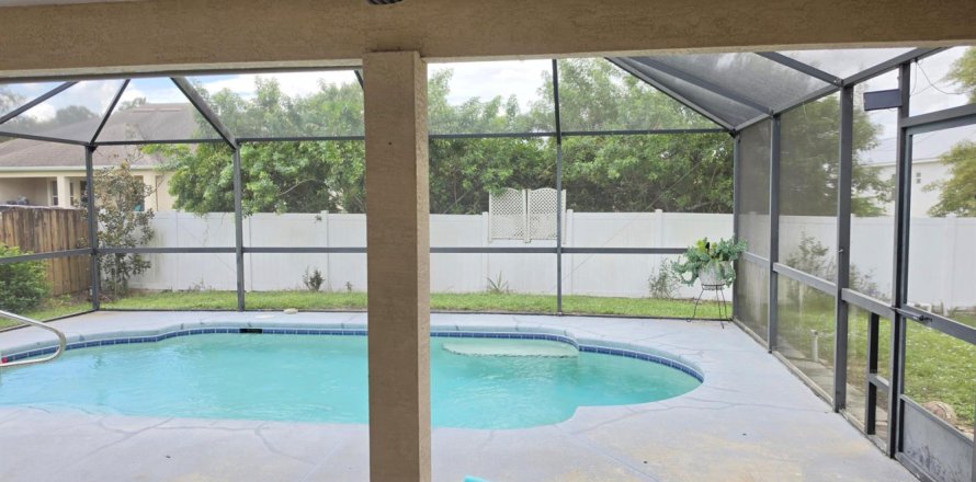Villa ou maison à Vero Beach, Floride 3 chambres, 118.91 m2 № 2403739