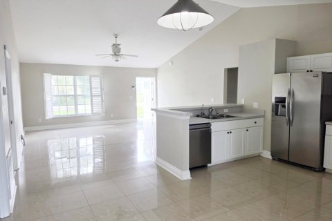 Villa ou maison à louer à Vero Beach, Floride: 3 chambres, 118.91 m2 № 2403739 - photo 3
