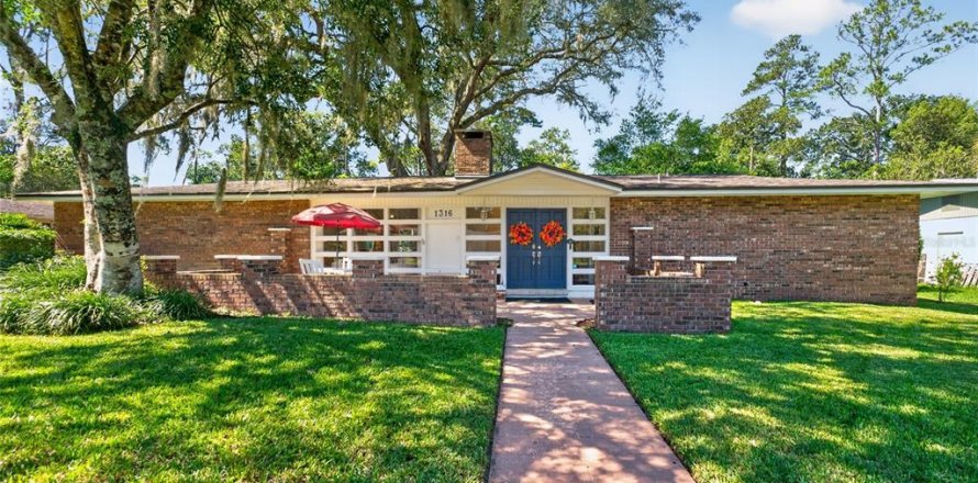 Villa ou maison à Gainesville, Floride 4 chambres, 193.52 m2 № 2418667