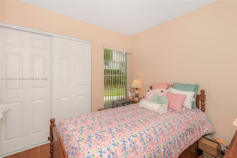 Купить кондоминиум в Майами, Флорида 3 спальни, 104.05м2, № 1978060 - фото 12