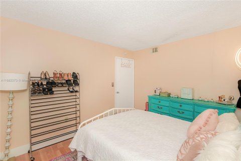 Купить кондоминиум в Майами, Флорида 3 спальни, 104.05м2, № 1978060 - фото 14