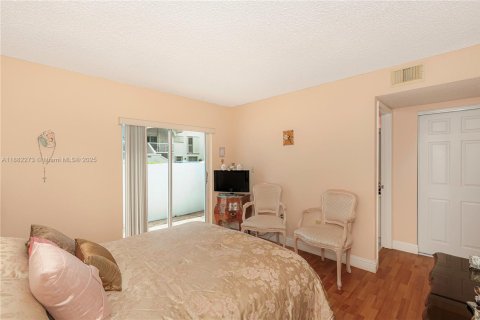 Купить кондоминиум в Майами, Флорида 3 спальни, 104.05м2, № 1978060 - фото 19