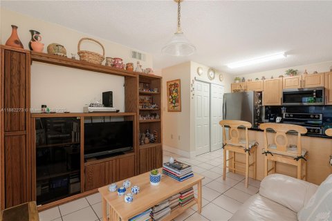 Купить кондоминиум в Майами, Флорида 3 спальни, 104.05м2, № 1978060 - фото 20