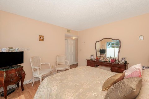 Купить кондоминиум в Майами, Флорида 3 спальни, 104.05м2, № 1978060 - фото 18