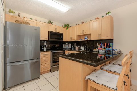 Купить кондоминиум в Майами, Флорида 3 спальни, 104.05м2, № 1978060 - фото 4