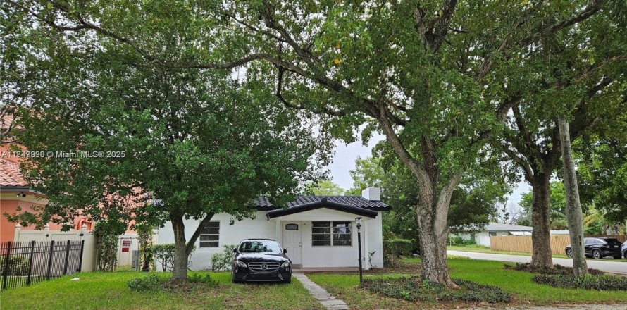 Villa ou maison à Pompano Beach, Floride 4 chambres, 96.25 m2 № 1845801