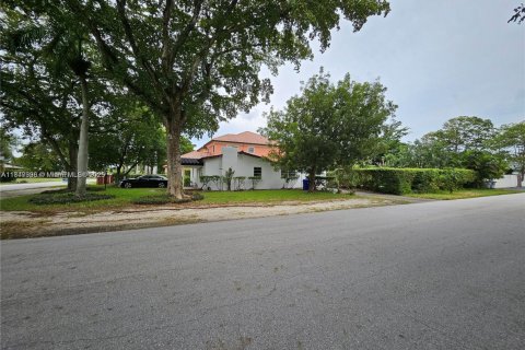 Villa ou maison à vendre à Pompano Beach, Floride: 4 chambres, 96.25 m2 № 1845801 - photo 5