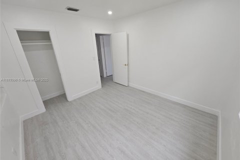 Villa ou maison à vendre à Pompano Beach, Floride: 4 chambres, 96.25 m2 № 1845801 - photo 18