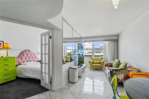 Condo à Miami Beach, Floride, 1 chambre  № 2039059