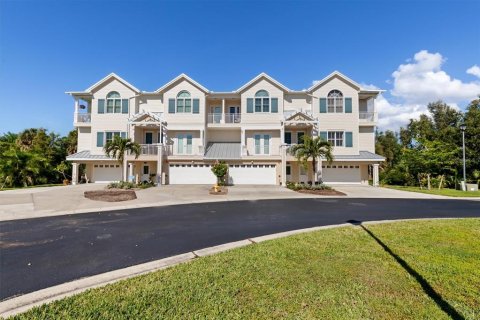 Touwnhouse à vendre à Placida, Floride: 3 chambres, 222.87 m2 № 2347421 - photo 2