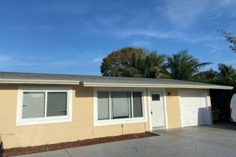 Casa en alquiler en Lantana, Florida, 3 dormitorios, 128.76 m2 № 1057886 - foto 1