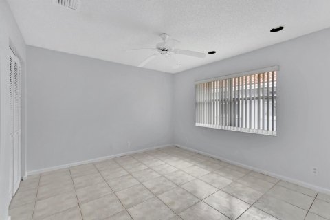 Casa en venta en Boynton Beach, Florida, 3 dormitorios, 159.98 m2 № 945464 - foto 1