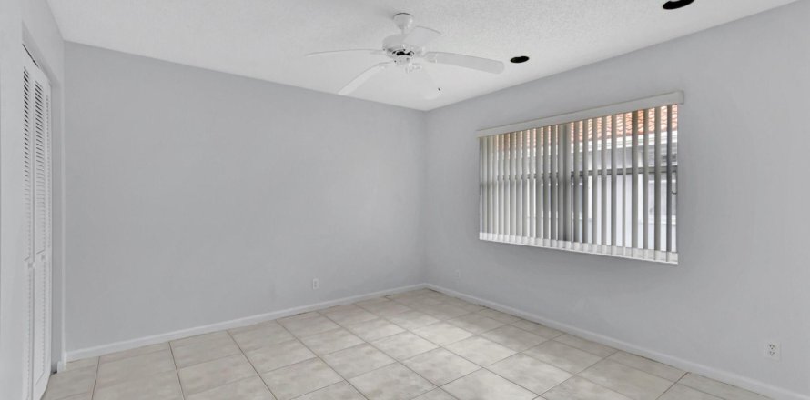 Casa en Boynton Beach, Florida 3 dormitorios, 159.98 m2 № 945464