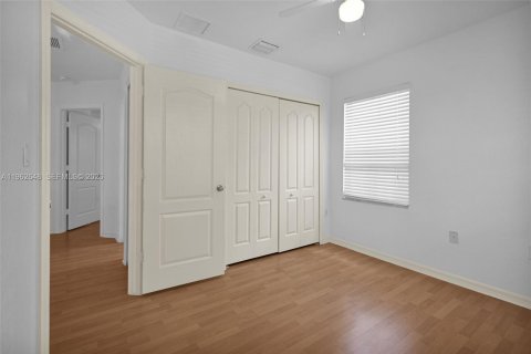 Townhouse in Miramar, Florida 3 bedrooms, 137.5 sq.m. № 2024091 - photo 23