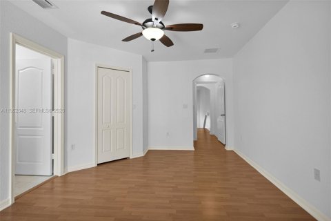 Townhouse in Miramar, Florida 3 bedrooms, 137.5 sq.m. № 2024091 - photo 16