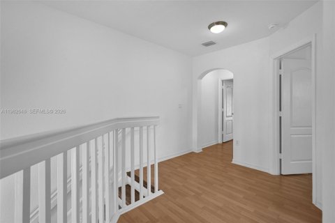 Townhouse in Miramar, Florida 3 bedrooms, 137.5 sq.m. № 2024091 - photo 13