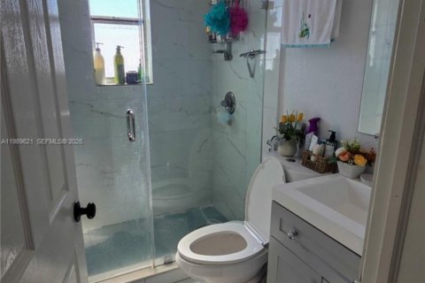 Купить виллу или дом в Опа-Локка, Флорида 2 спальни, 78.04м2, № 2051682 - фото 9