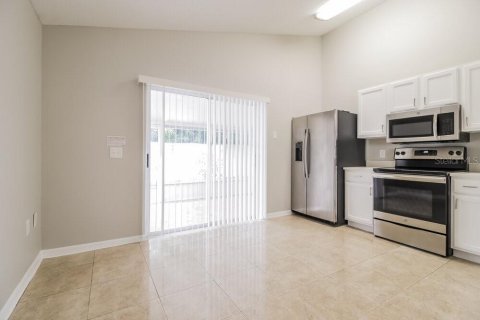 Casa en alquiler en Orlando, Florida, 3 dormitorios, 120.03 m2 № 1893709 - foto 5