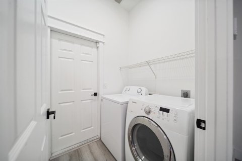 House in Port St. Lucie, Florida 3 bedrooms, 154.12 sq.m. № 2414283 - photo 26