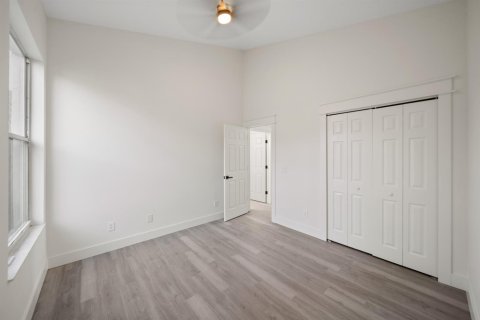 House in Port St. Lucie, Florida 3 bedrooms, 154.12 sq.m. № 2414283 - photo 20