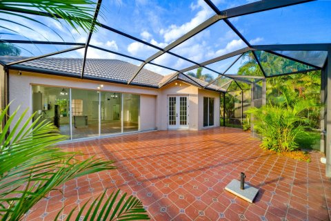 House in Port St. Lucie, Florida 3 bedrooms, 154.12 sq.m. № 2414283 - photo 28