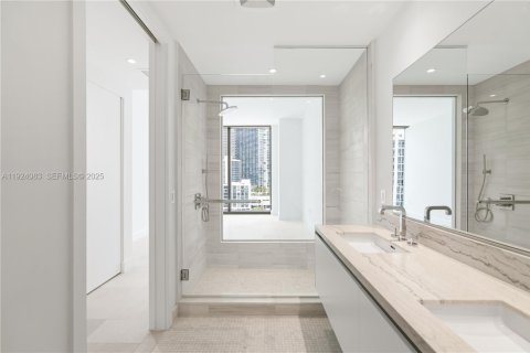 Copropriété à louer à Miami, Floride: 2 chambres, 102.66 m2 № 1983968 - photo 17