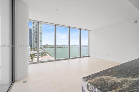 Copropriété à louer à Miami, Floride: 2 chambres, 102.66 m2 № 1983968 - photo 6