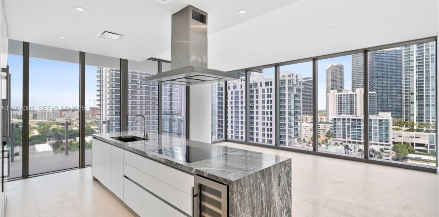 Condo à Miami, Floride, 2 chambres  № 1983968