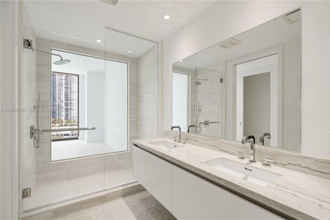 Copropriété à louer à Miami, Floride: 2 chambres, 102.66 m2 № 1983968 - photo 18