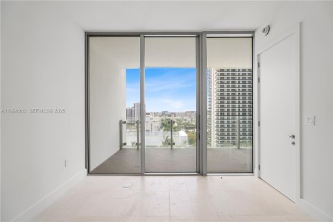 Copropriété à louer à Miami, Floride: 2 chambres, 102.66 m2 № 1983968 - photo 28