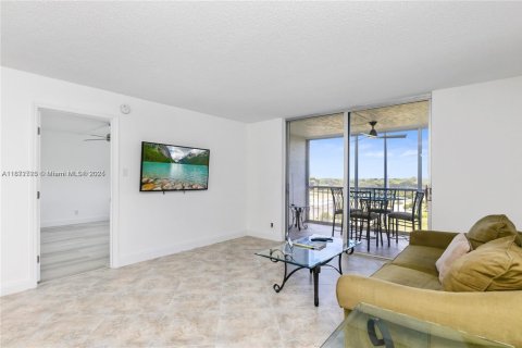 Copropriété à vendre à Deerfield Beach, Floride: 2 chambres, 99.41 m2 № 2026233 - photo 12