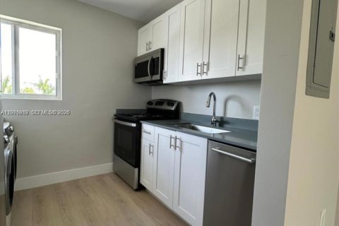 Apartment in Miami, Florida 2 bedrooms, 83.61 sq.m. № 2040739 - photo 15