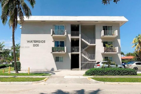 Apartment in Miami, Florida 2 bedrooms, 83.61 sq.m. № 2040739