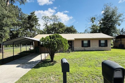 Casa en Zephyrhills, Florida 3 dormitorios, 139.54 m2 № 2299928