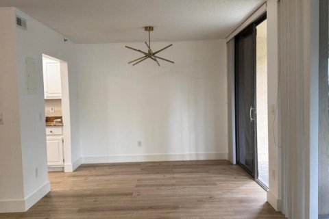 Copropriété à louer à Boca Raton, Floride: 2 chambres, 122.17 m2 № 2387074 - photo 2