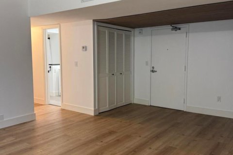 Copropriété à louer à Boca Raton, Floride: 2 chambres, 122.17 m2 № 2387074 - photo 7