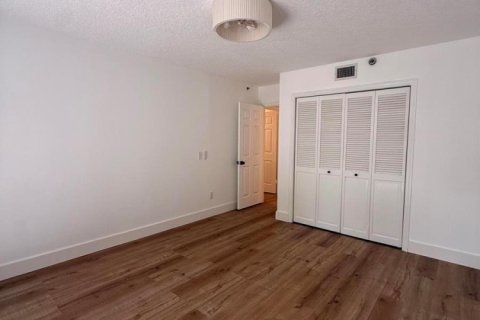 Copropriété à louer à Boca Raton, Floride: 2 chambres, 122.17 m2 № 2387074 - photo 11