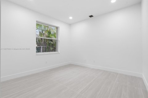 Casa en venta en Boca Raton, Florida, 5 dormitorios, 307.13 m2 № 1895867 - foto 25