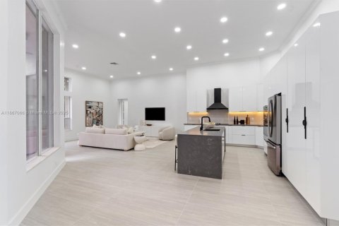 Casa en venta en Boca Raton, Florida, 5 dormitorios, 307.13 m2 № 1895867 - foto 6