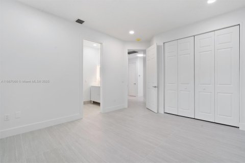 Casa en venta en Boca Raton, Florida, 5 dormitorios, 307.13 m2 № 1895867 - foto 29